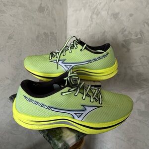 Mizuno Men’s Neon Lime Running Sneakers